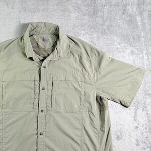 REI Mens Short Sleeve Button Down Shirt Khaki Utility Outdoor Size L